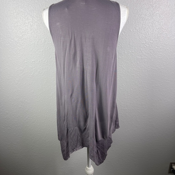 Lavender tank top with ruffle detail - Picture 4 of 9